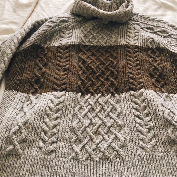 Madewell turtleneck - Picture 3 of 7